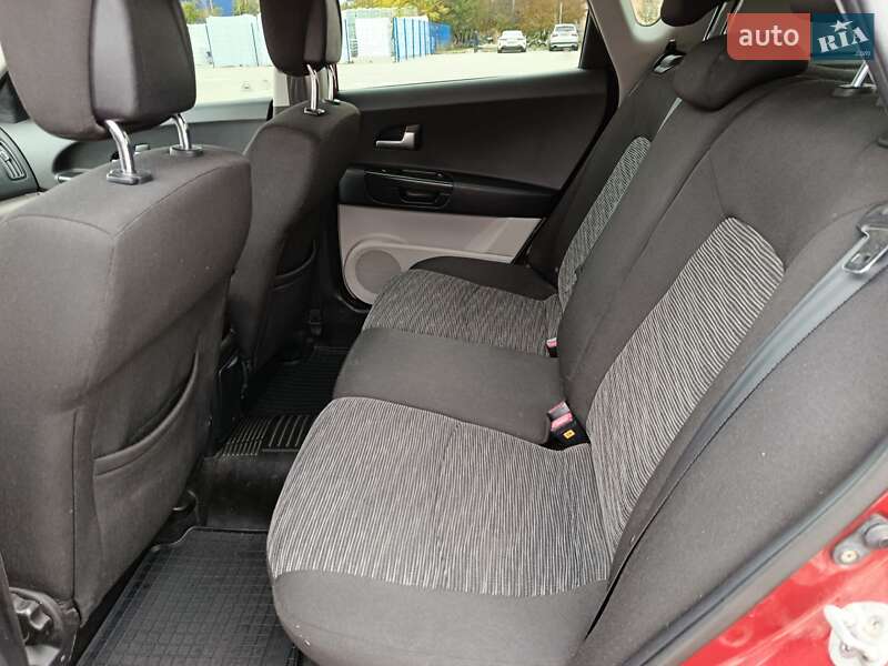 Хэтчбек Kia Ceed 2008 в Кропивницком фото 13 Хэтчбек Kia Ceed 2008 в Кропивницком