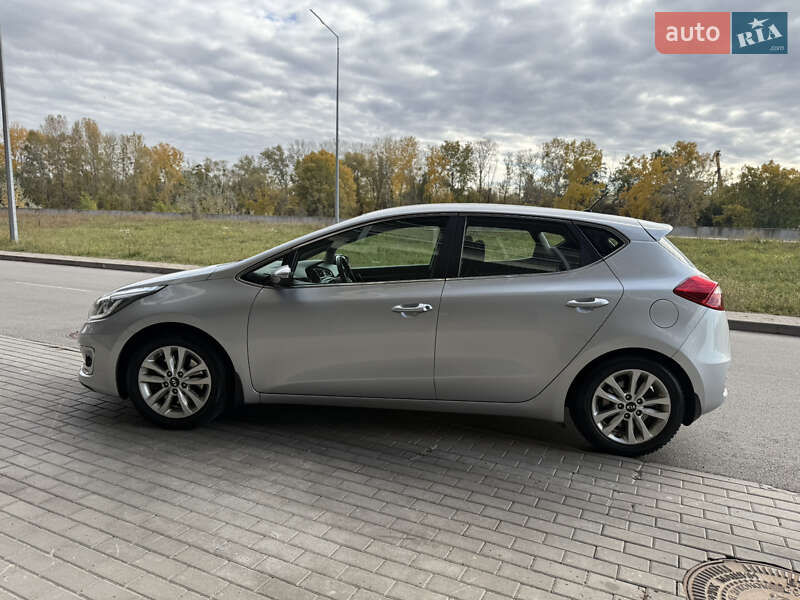 Хэтчбек Kia Ceed 2017 в Киеве фото 9 Хэтчбек Kia Ceed 2017 в Киеве