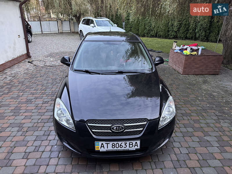 Хэтчбек Kia Ceed 2008 в Ивано-Франковске фото 2 Хэтчбек Kia Ceed 2008 в Ивано-Франковске