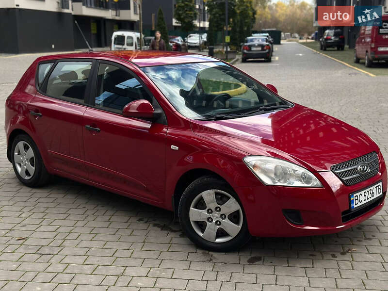 Хэтчбек Kia Ceed 2009 в Ивано-Франковске фото 6 Хэтчбек Kia Ceed 2009 в Ивано-Франковске