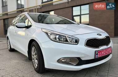 Универсал Kia Ceed 2015 в Сокале