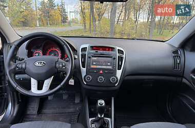Універсал Kia Ceed 2012 в  фото 10 Універсал Kia Ceed 2012 в