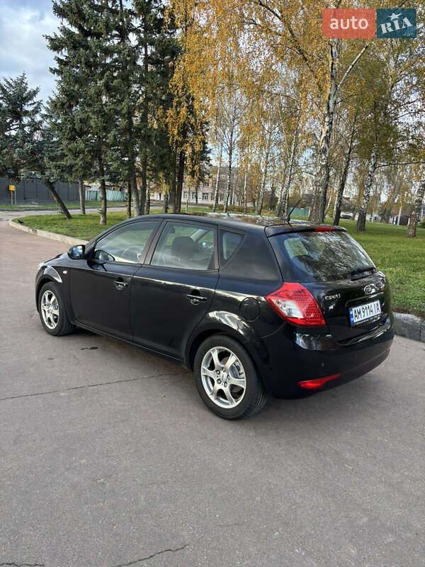 Хэтчбек Kia Ceed 2009 в Житомире фото 7 Хэтчбек Kia Ceed 2009 в Житомире