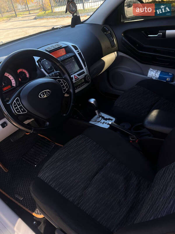 Хэтчбек Kia Ceed 2008 в Киеве фото 9 Хэтчбек Kia Ceed 2008 в Киеве