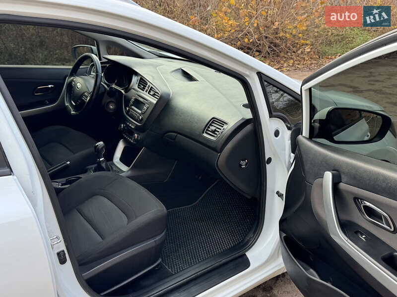 Универсал Kia Ceed 2015 в Прилуках