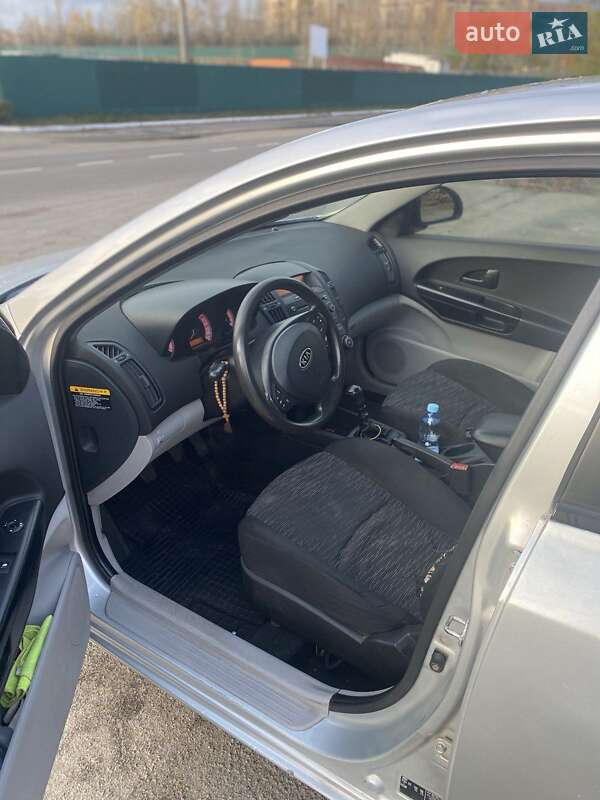 Хэтчбек Kia Ceed 2007 в Киеве фото 6 Хэтчбек Kia Ceed 2007 в Киеве