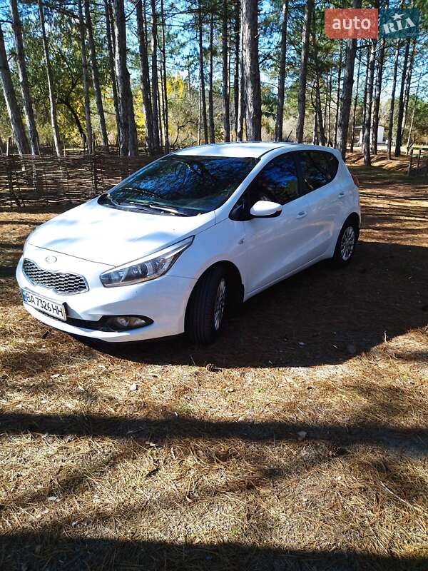 Хэтчбек Kia Ceed 2013 в Килии