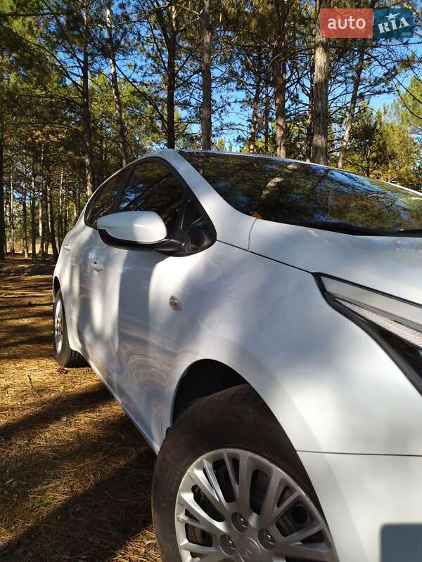 Хэтчбек Kia Ceed 2013 в Килии