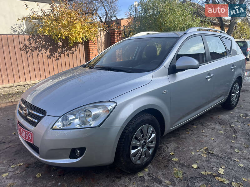 Універсал Kia Ceed 2009 в Охтирці