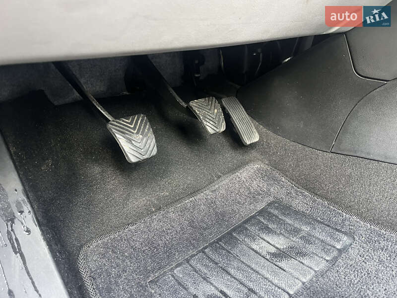 Універсал Kia Ceed 2009 в Охтирці