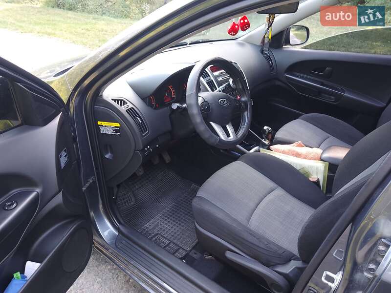 Універсал Kia Ceed 2010 в Дубні фото 5 Універсал Kia Ceed 2010 в Дубні