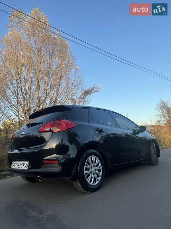 Хетчбек Kia Ceed 2013 в Києві фото 11 Хетчбек Kia Ceed 2013 в Києві