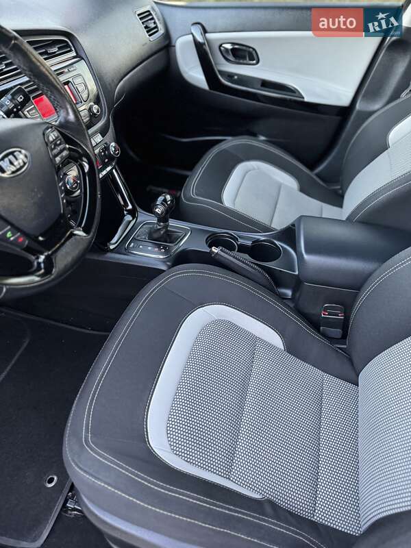 Хетчбек Kia Ceed 2013 в Києві фото 17 Хетчбек Kia Ceed 2013 в Києві