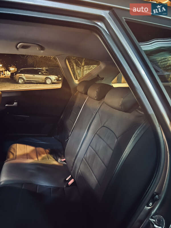 Универсал Kia Ceed 2010 в Каменец-Подольском фото 6 Универсал Kia Ceed 2010 в Каменец-Подольском