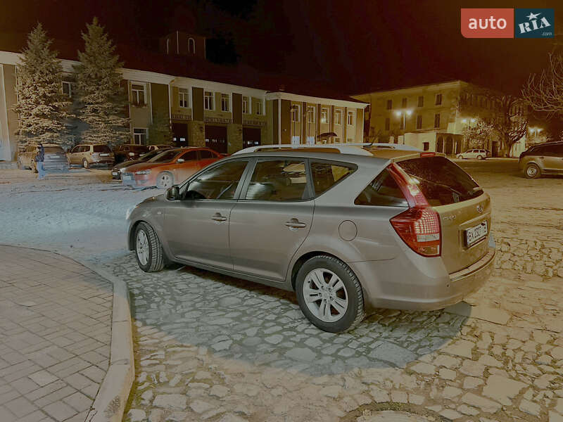 Универсал Kia Ceed 2010 в Каменец-Подольском фото 5 Универсал Kia Ceed 2010 в Каменец-Подольском