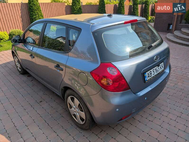 Хэтчбек Kia Ceed 2009 в Виннице
