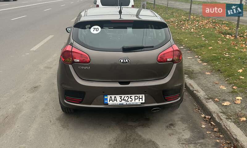 Хэтчбек Kia Ceed 2016 в Киеве