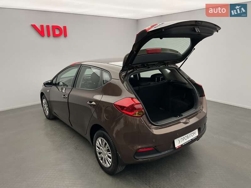 Хэтчбек Kia Ceed 2013 в Киеве