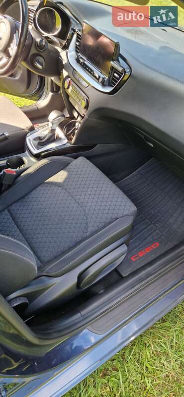 Универсал Kia Ceed 2021 в Ужгороде