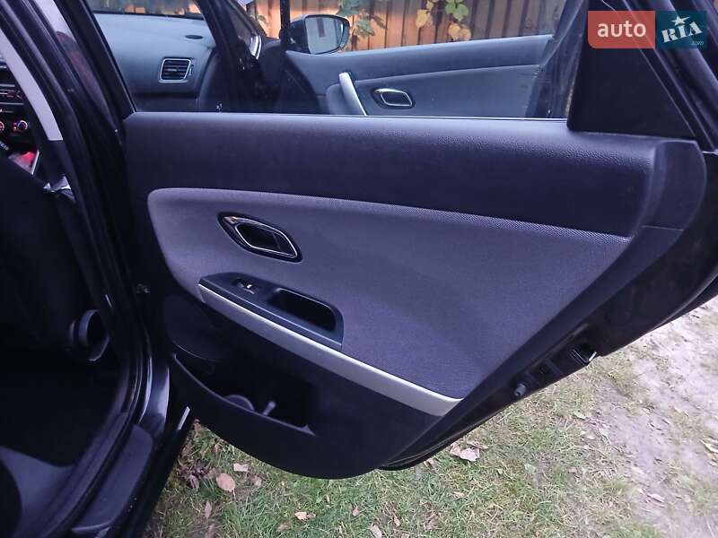 Универсал Kia Ceed 2013 в Сарнах фото 21 Универсал Kia Ceed 2013 в Сарнах