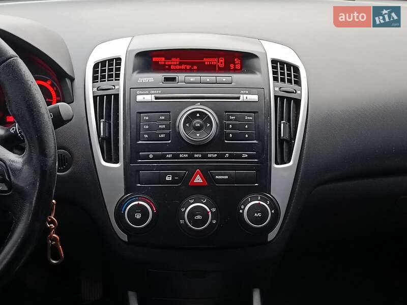 Хэтчбек Kia Ceed 2009 в Харькове