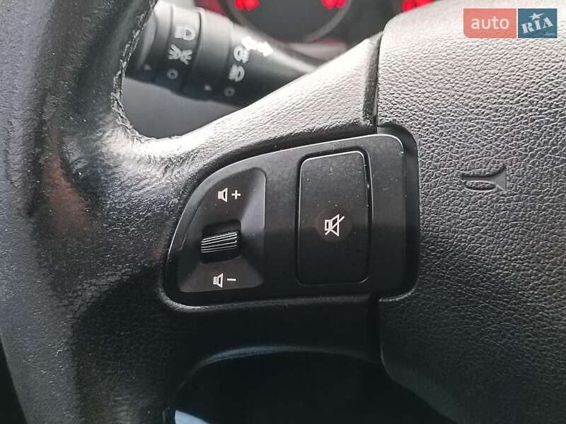 Хэтчбек Kia Ceed 2009 в Харькове