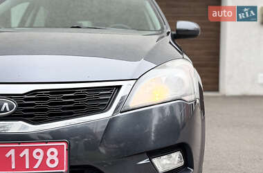 Універсал Kia Ceed 2010 в Рівному