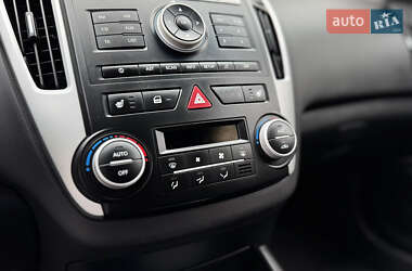 Універсал Kia Ceed 2010 в Рівному