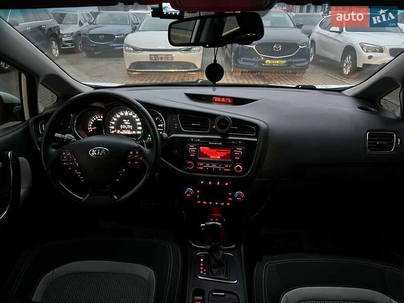 Хэтчбек Kia Ceed 2013 в Ивано-Франковске