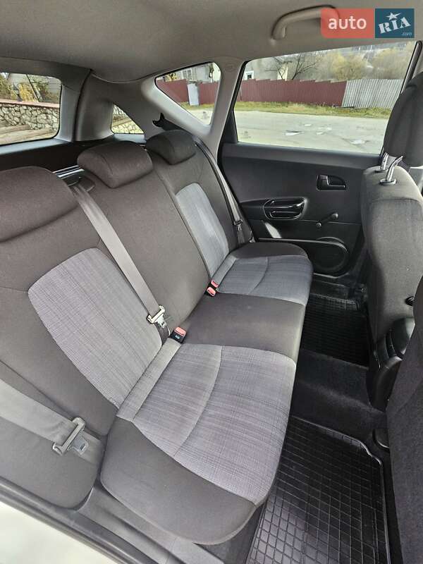 Універсал Kia Ceed 2011 в Тернополі фото 23 Універсал Kia Ceed 2011 в Тернополі