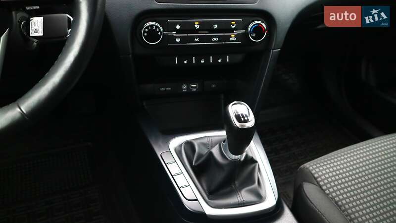 Универсал Kia Ceed 2019 в Киеве