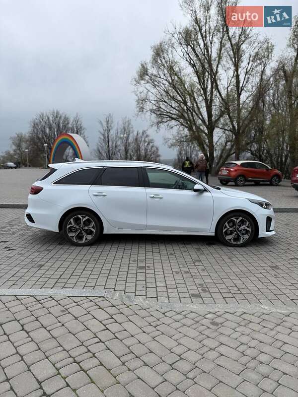 Универсал Kia Ceed 2020 в Запорожье