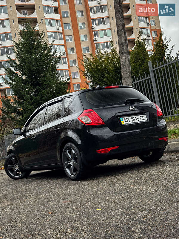 Хетчбек Kia Ceed 2009 в Києві фото 8 Хетчбек Kia Ceed 2009 в Києві