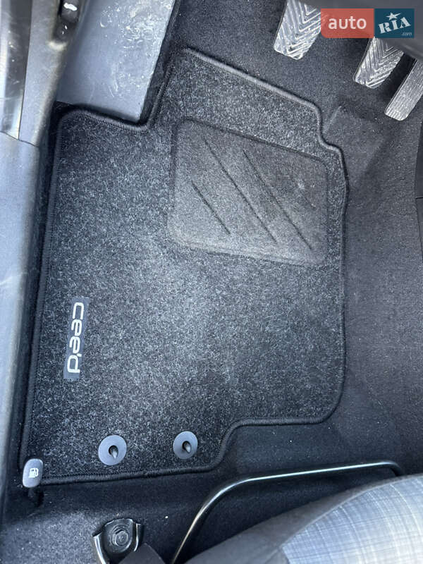 Универсал Kia Ceed 2012 в Луцке