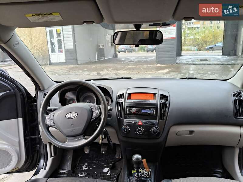 Хэтчбек Kia Ceed 2007 в Запорожье