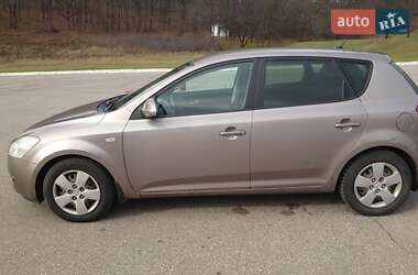 Хэтчбек Kia Ceed 2007 в Харькове