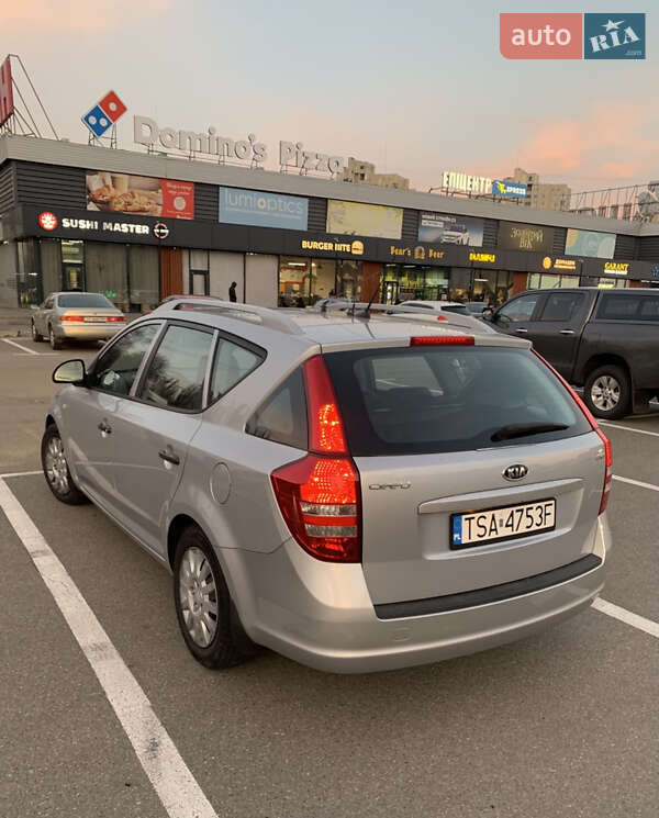 Универсал Kia Ceed 2010 в Киеве