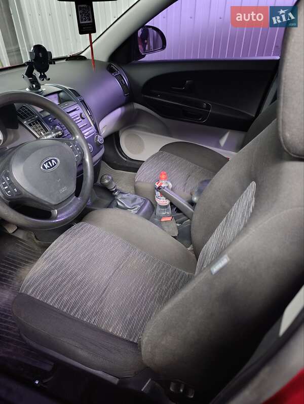 Хэтчбек Kia Ceed 2008 в Киеве фото 9 Хэтчбек Kia Ceed 2008 в Киеве