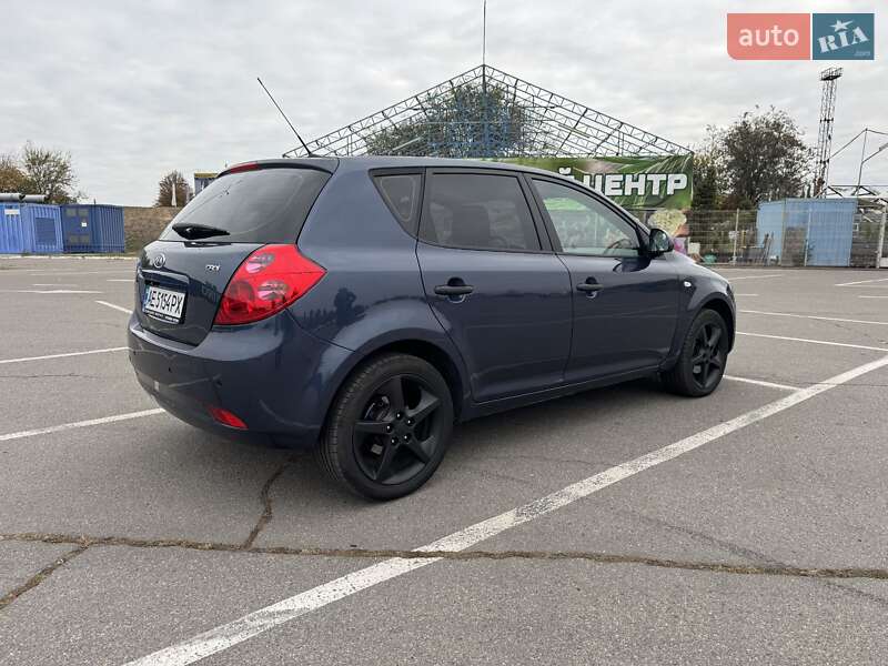 Хетчбек Kia Ceed 2008 в Дніпрі фото 4 Хетчбек Kia Ceed 2008 в Дніпрі