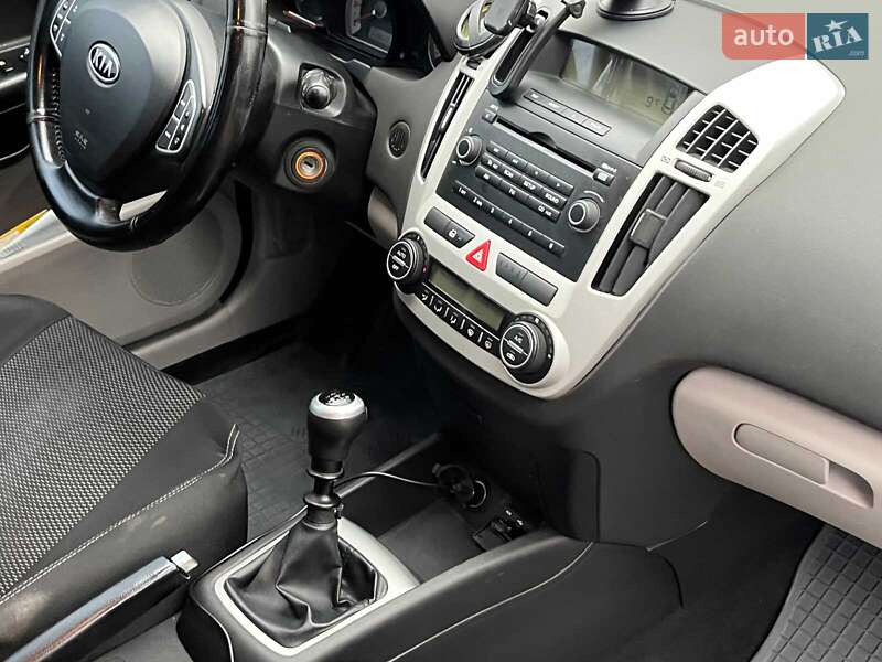 Хэтчбек Kia Ceed 2007 в Киеве