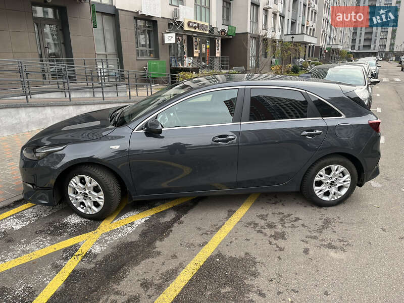 Хетчбек Kia Ceed 2024 в Києві