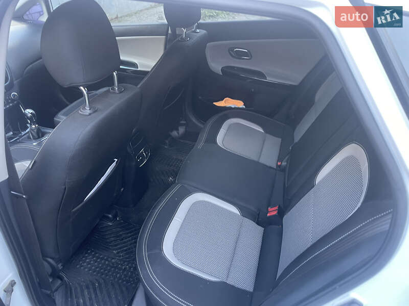 Хэтчбек Kia Ceed 2013 в Харькове