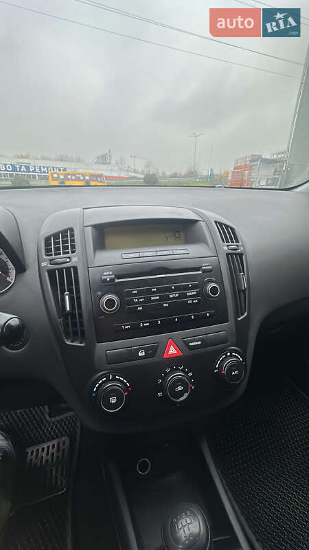 Универсал Kia Ceed 2008 в Ужгороде