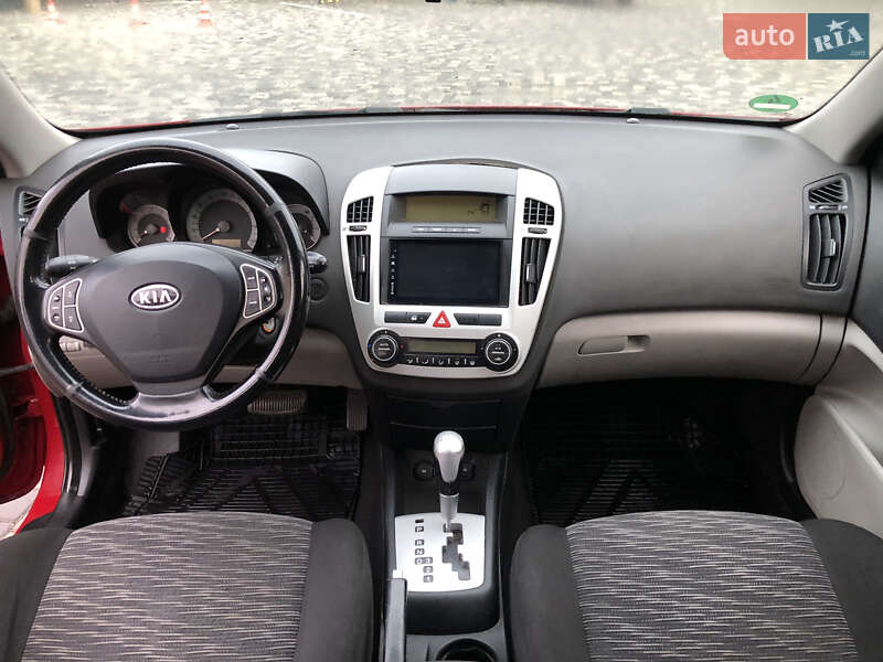 Универсал Kia Ceed 2008 в Николаеве