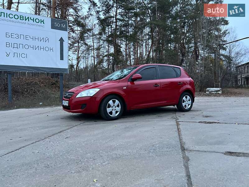 Хэтчбек Kia Ceed 2007 в Змиеве фото 5 Хэтчбек Kia Ceed 2007 в Змиеве