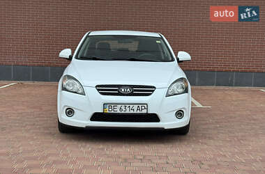 Хэтчбек Kia Ceed 2009 в Одессе