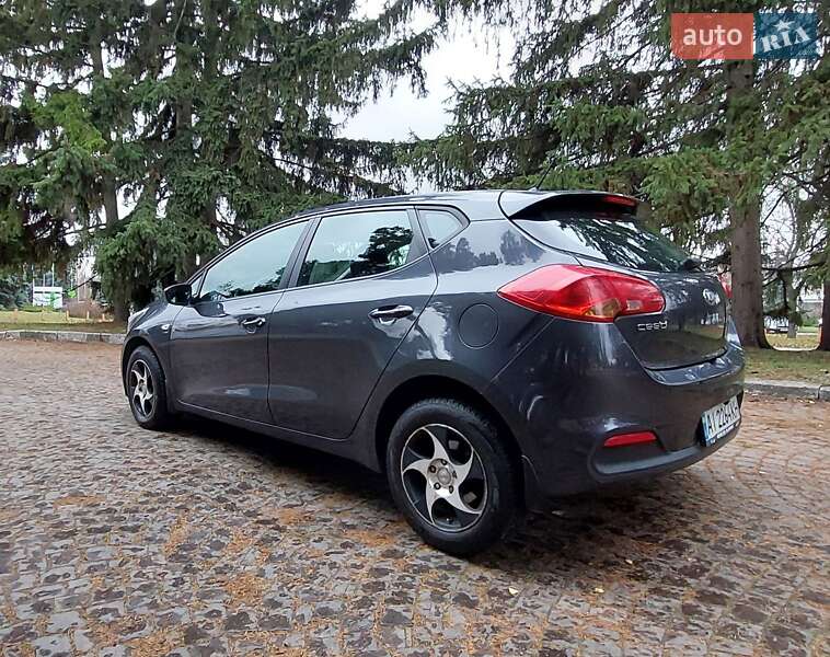 Хэтчбек Kia Ceed 2013 в Киеве