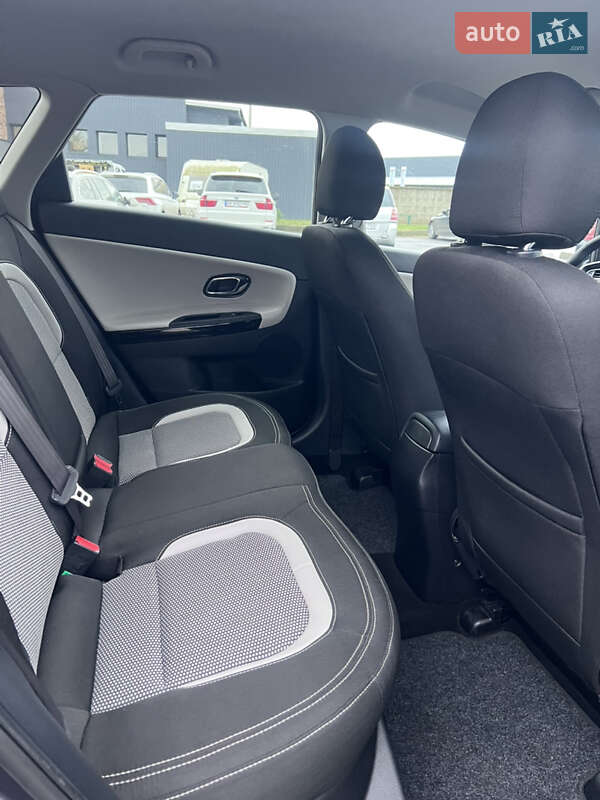 Универсал Kia Ceed 2014 в Ровно