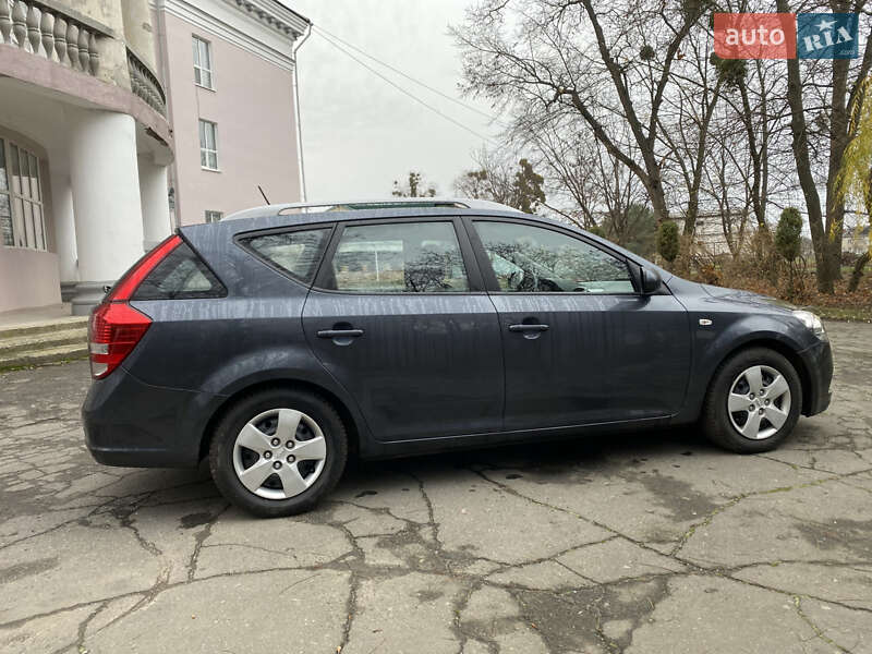 Універсал Kia Ceed 2011 в Ватутіному фото 8 Універсал Kia Ceed 2011 в Ватутіному