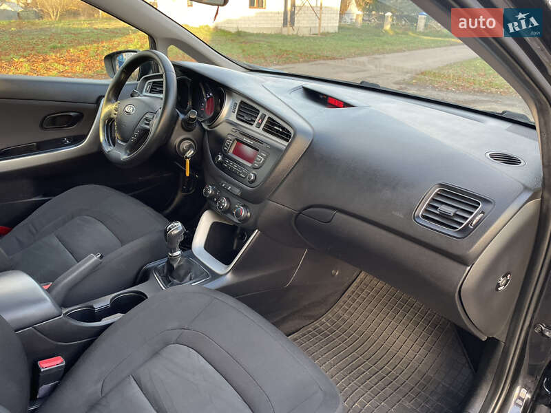 Универсал Kia Ceed 2013 в Луцке